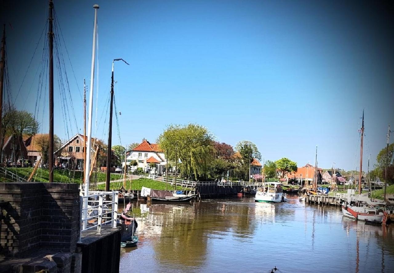 Hotel Up Diek Carolinensiel Buitenkant foto