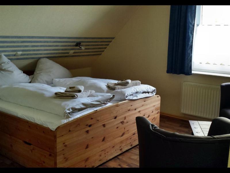 Hotel Up Diek Carolinensiel Buitenkant foto